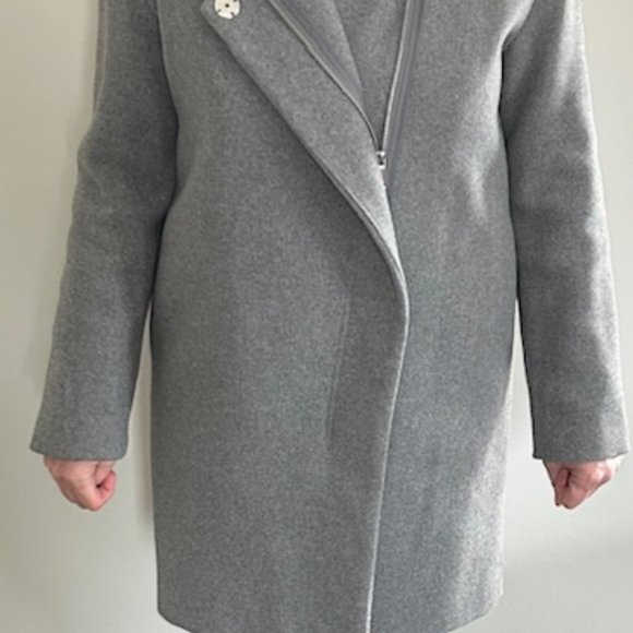stradivarius grey lined coat; Small - Picture 6 of 6
